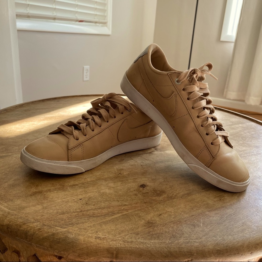 Nike Blazers tan/neutral color size 9